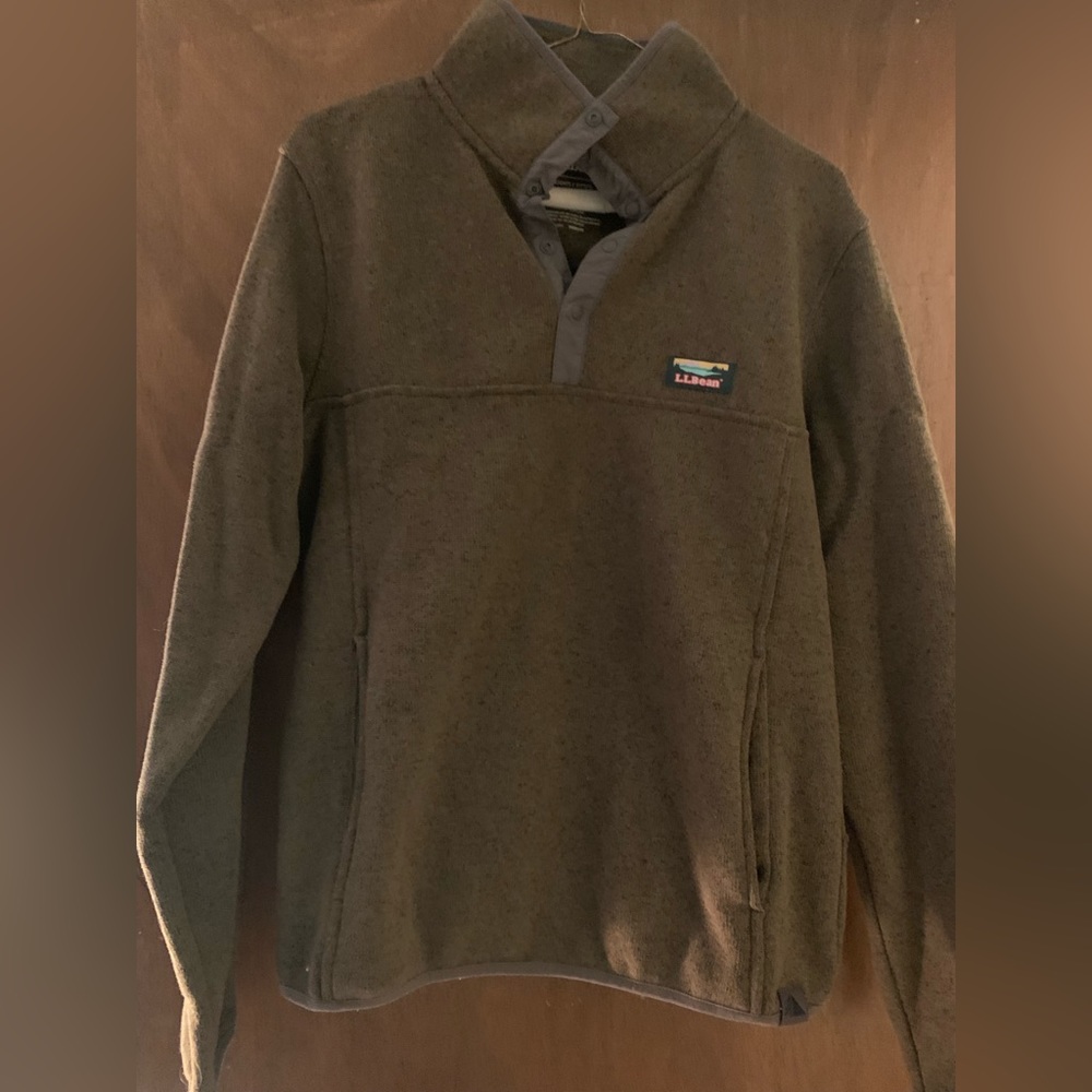 L.L. BEAN green fleece pull over with snap neck.